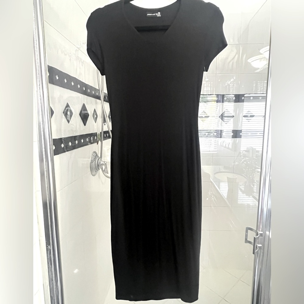 black short sleeve tight stretch full length v neck long little dress vintage